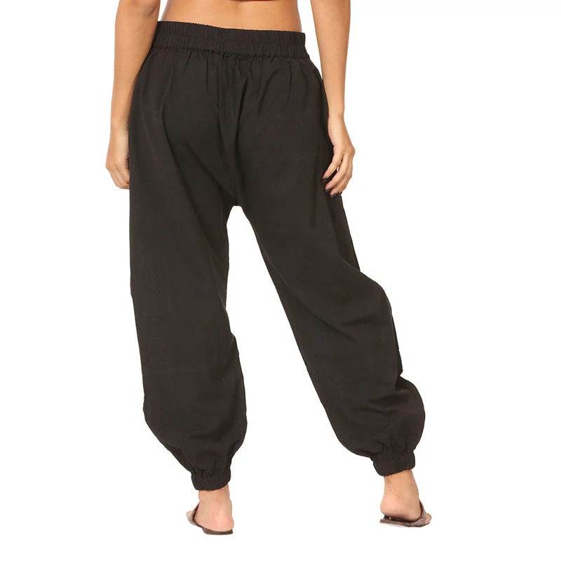 aatman-cotton-jogger-pants-for-women-black-front-pocket-hop-bt25-080524