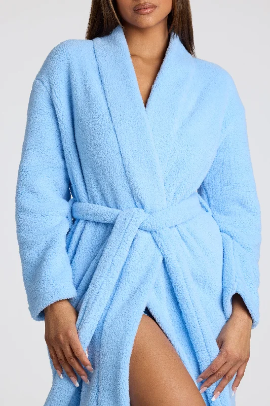 loungewear-fleece-robe-baby-blue