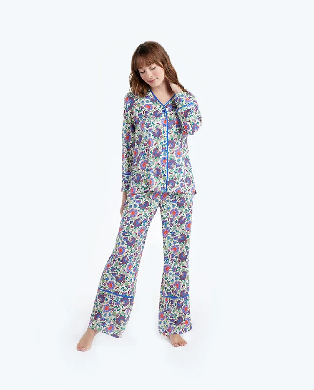 the-cloud-9-silky-pajama-set-scroll-block-print-in-violet-lava