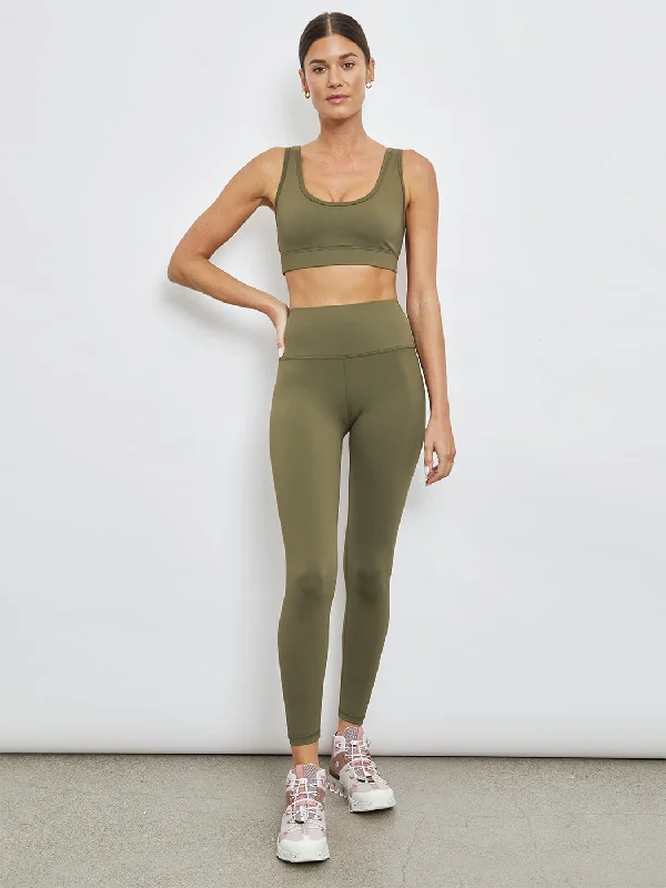 cut-out-scoop-bra-in-diamond-compression-2-core-olive