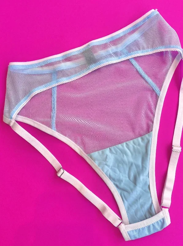 Kayleigh Peddie: Azalea Ouvert Brief - Baby Blue