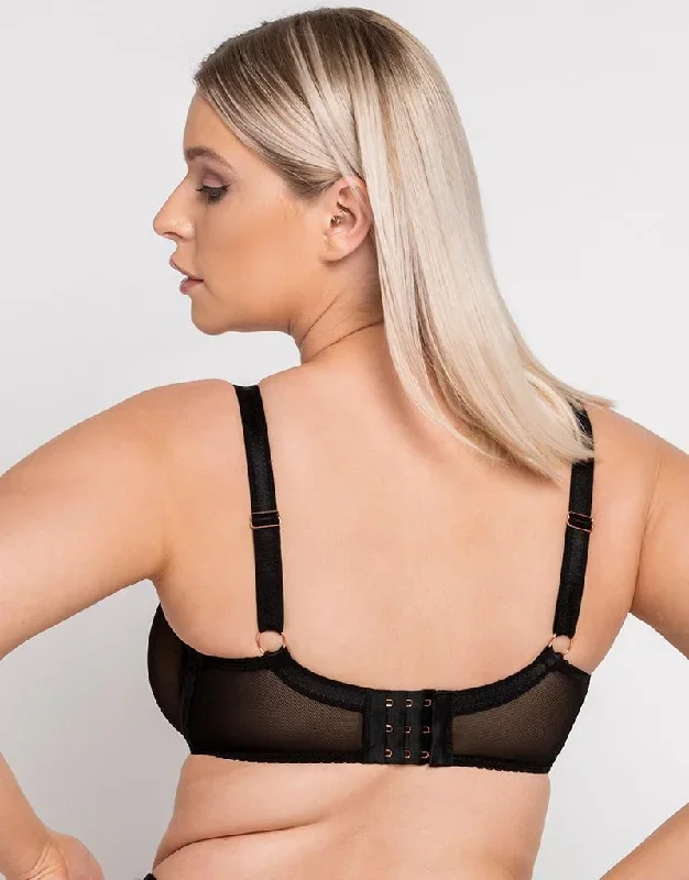 scantilly-unzipped-plunge-bra-black